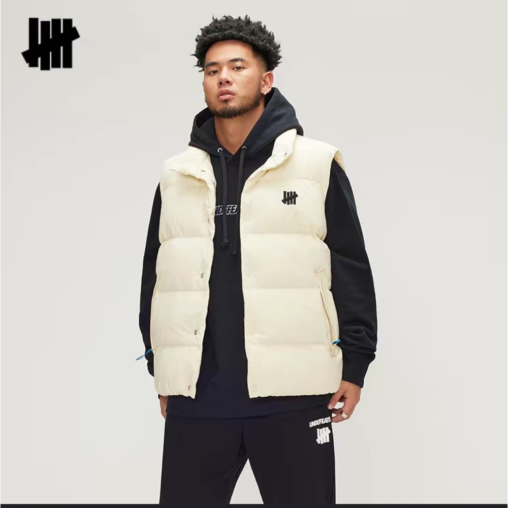 UNDEFEATED Cream Puffer Vest